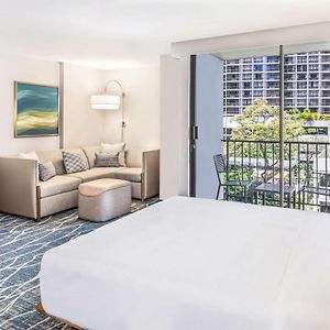 King Room Bathtub sofa bed city view – Disability Access